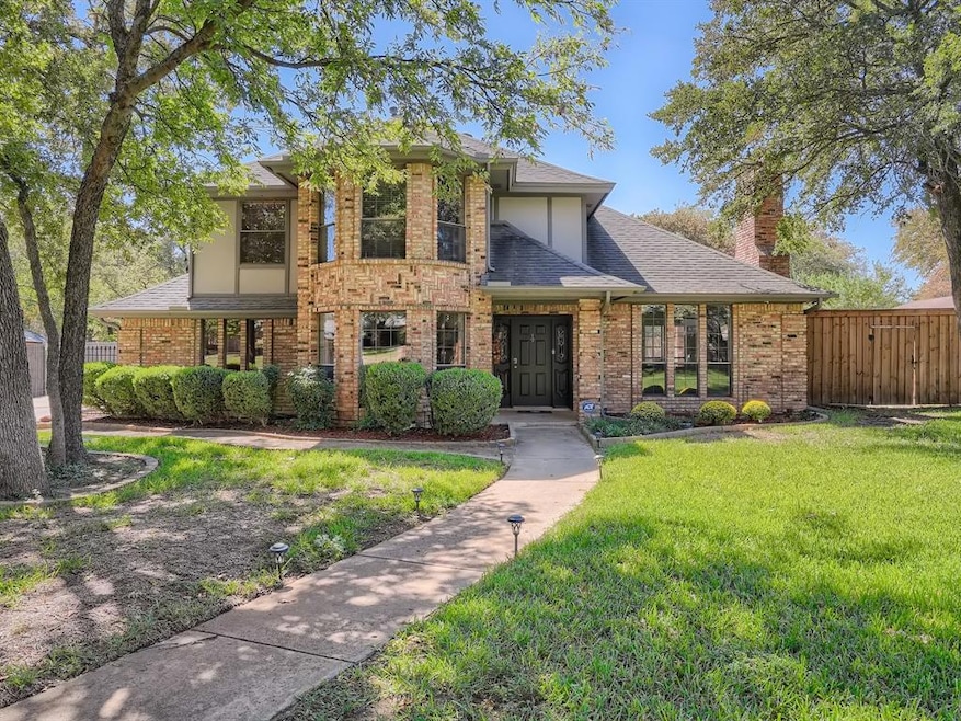 600 April Sound, Bedford, TX 76021 - photo 1