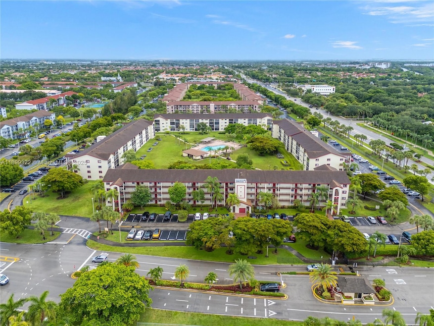 Century Village unit 209A, Pembroke Pines, FL 33027 - photo 1