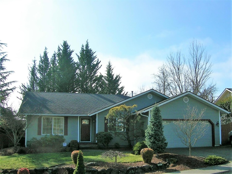 901 NW Regent Dr, Grants Pass, OR 97526 - photo 1