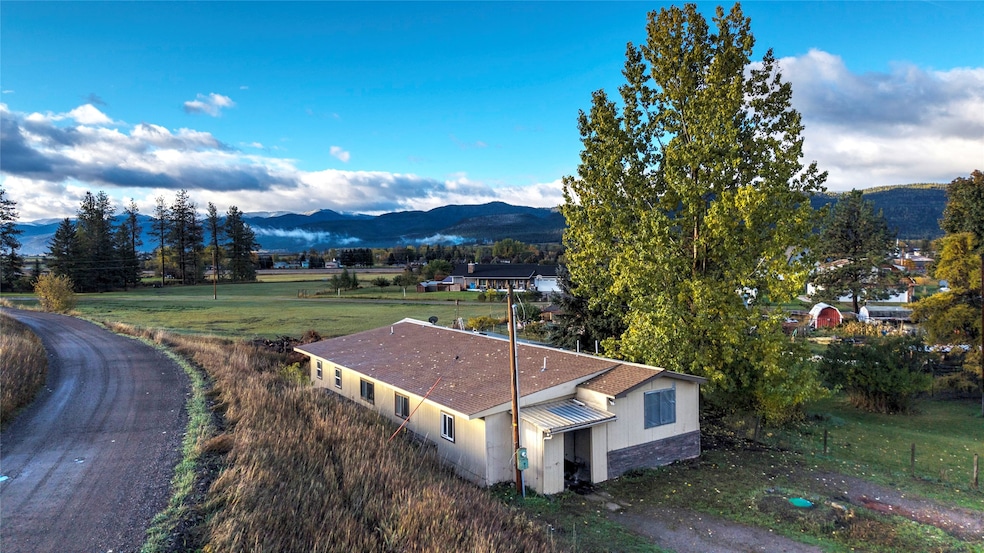 Under Contract $250,000 • Co-Listing Agent