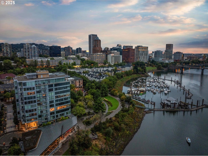 The Strand unit N402, Portland, OR 97201 - photo 1