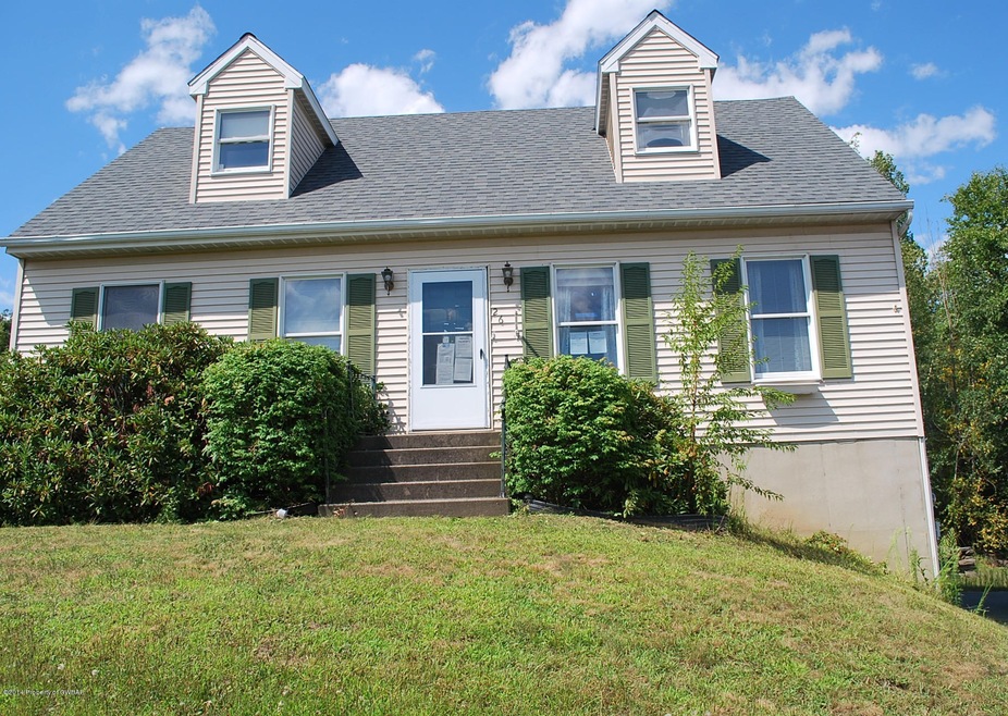 26 Overlook Rd, Nanticoke, PA 18634 - photo 1