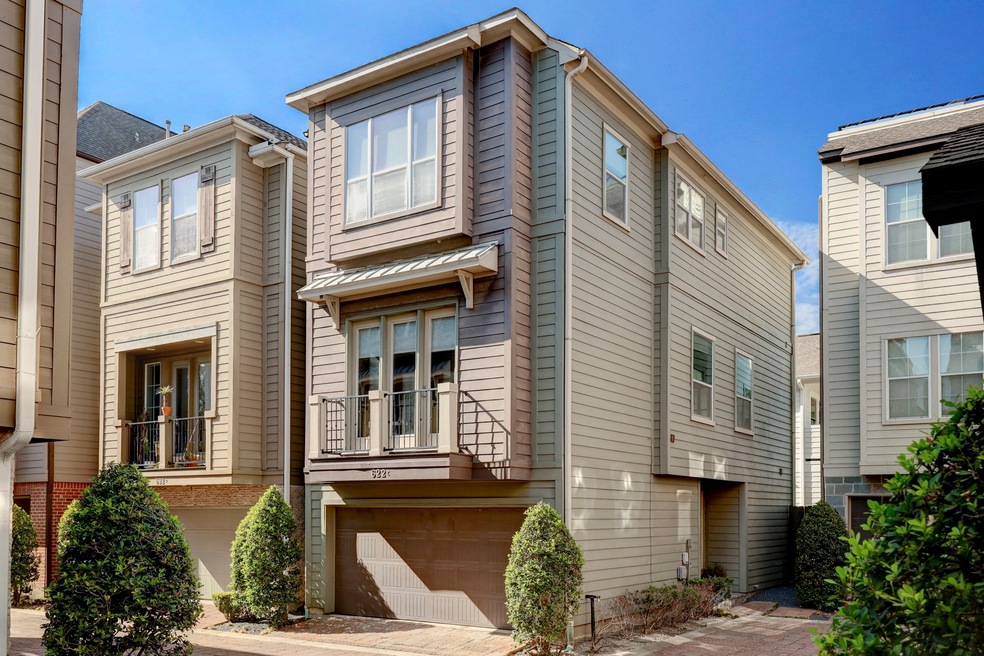 622 Rutland St unit C, Houston, TX 77007 - photo 1