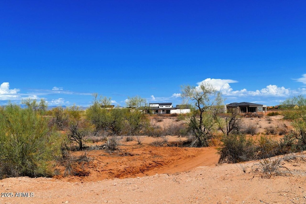 2334x W Montgomery Rd unit 3, Wittmann, AZ 85361 - photo 1