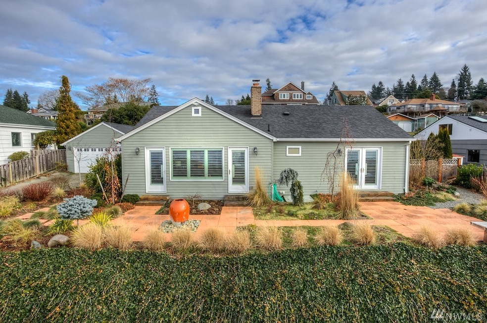 3131 Soundview Dr W, University Place, WA 98466 - photo 1