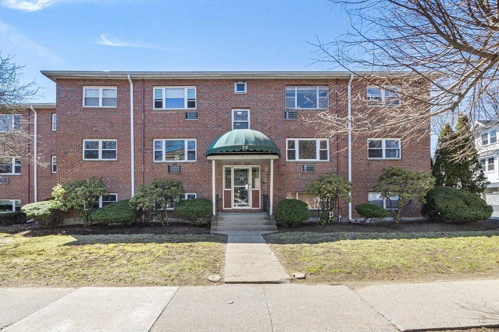 73 Walnut St unit 8, Newtonville, MA 02460 - photo 1