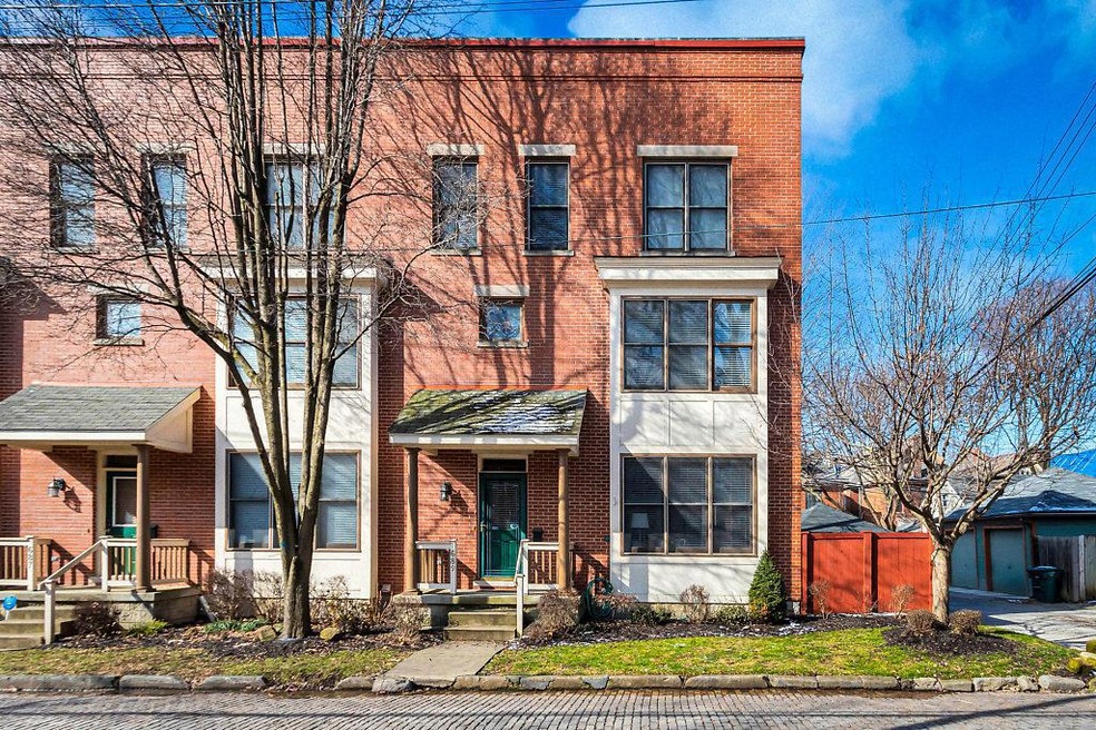 689 Hunter Ave unit 689, Columbus, OH 43215 - photo 1