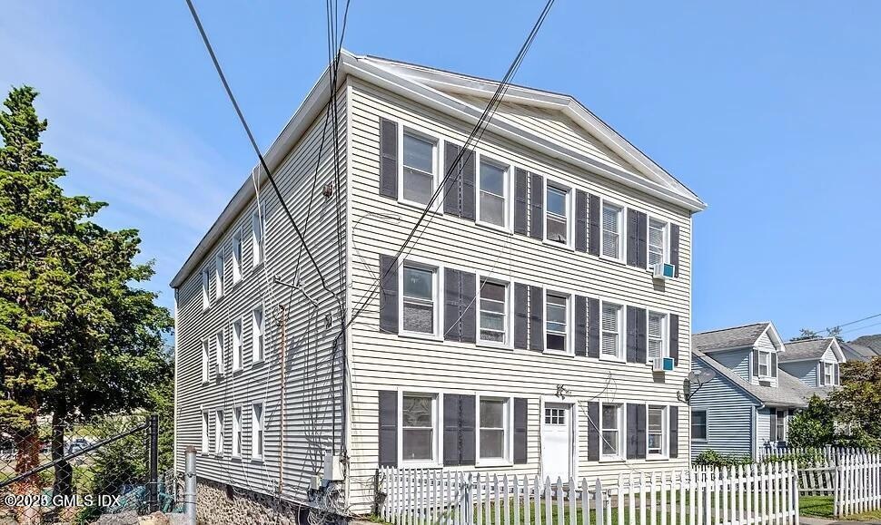 168 N Water St unit 3L, Greenwich, CT 06830 - photo 1