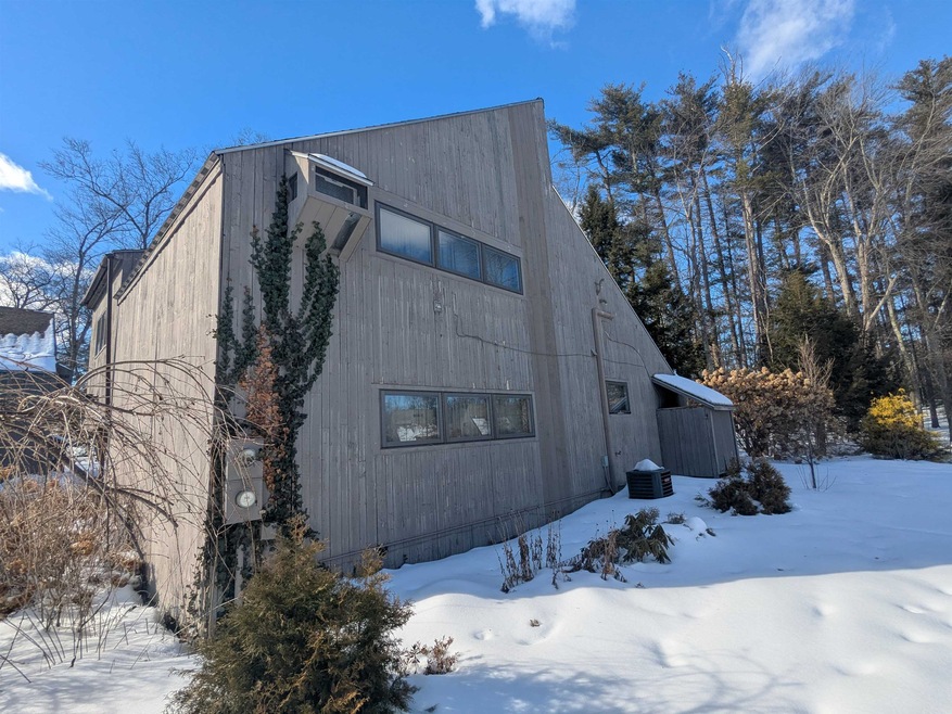 111 Coburn Ave unit 32, Nashua, NH 03063 - photo 1