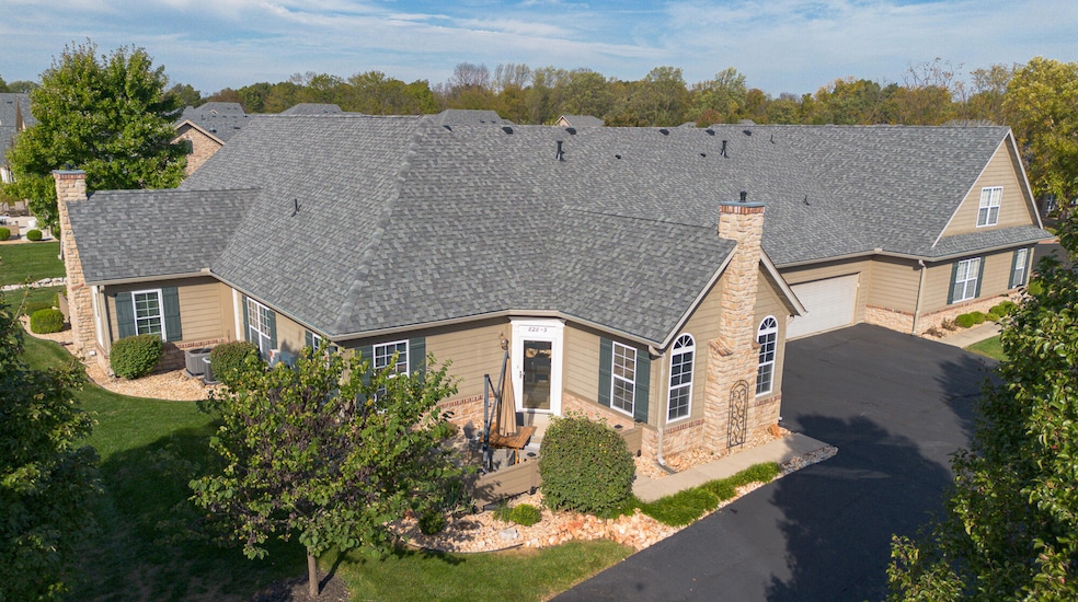 828 E Kings Mead Cir unit 3, Nixa, MO 65714 - photo 1