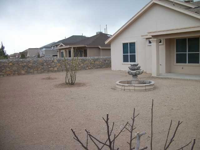 756 Desert Silver Dr, Horizon City, TX 79928 - photo 1