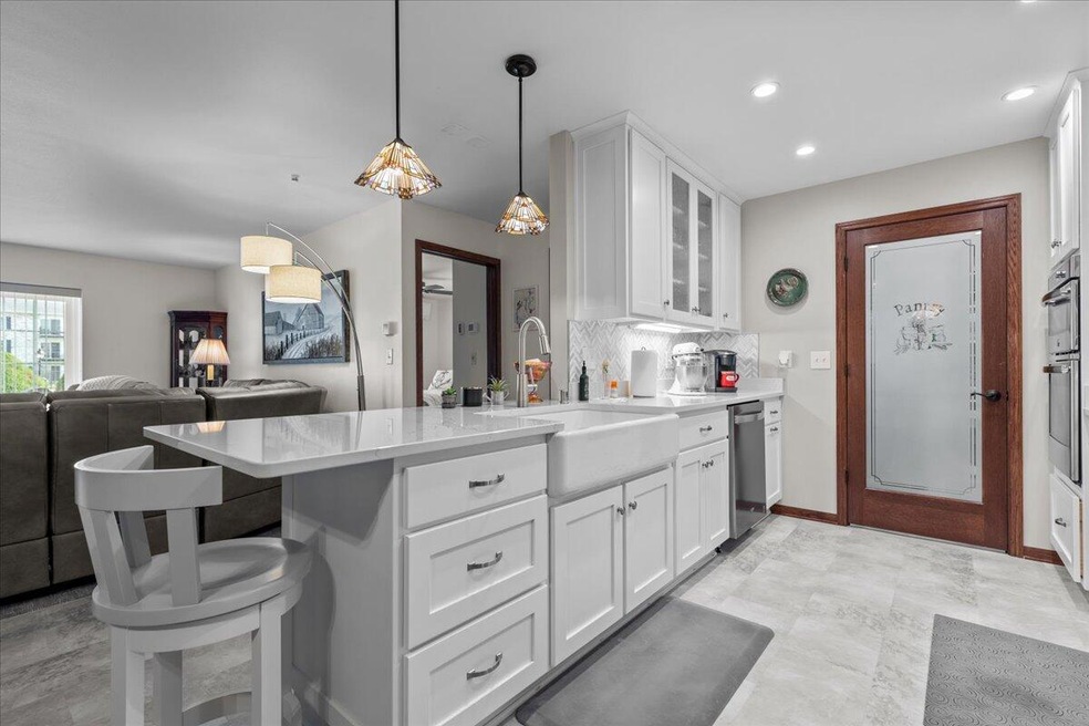 125 N University Dr 101