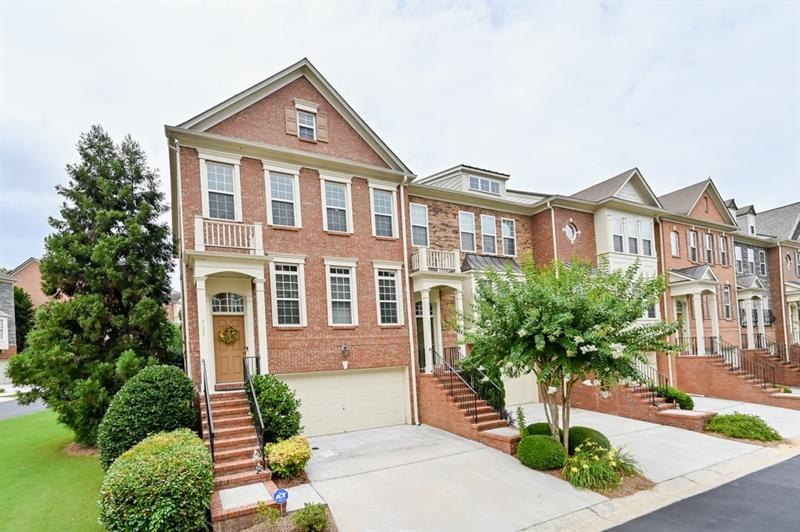 Welcome home to 4652 Wehunt Commons Dr. SE Unit 31