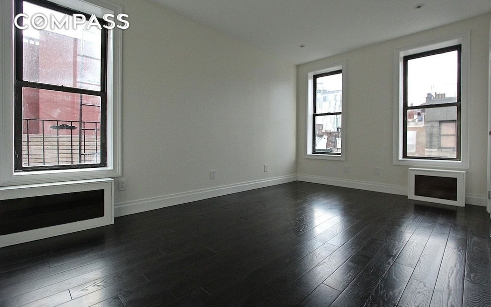 120 Thompson St unit 22, New York, NY 10012 - photo 1