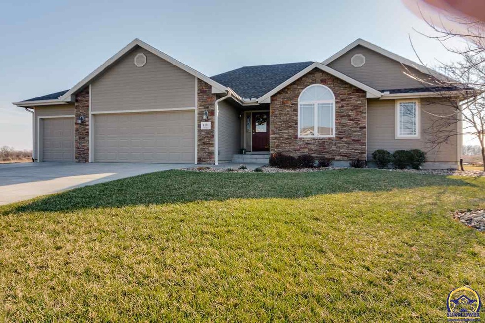 4316 SW Misty Harbor Dr, Topeka, KS 66610 - photo 1