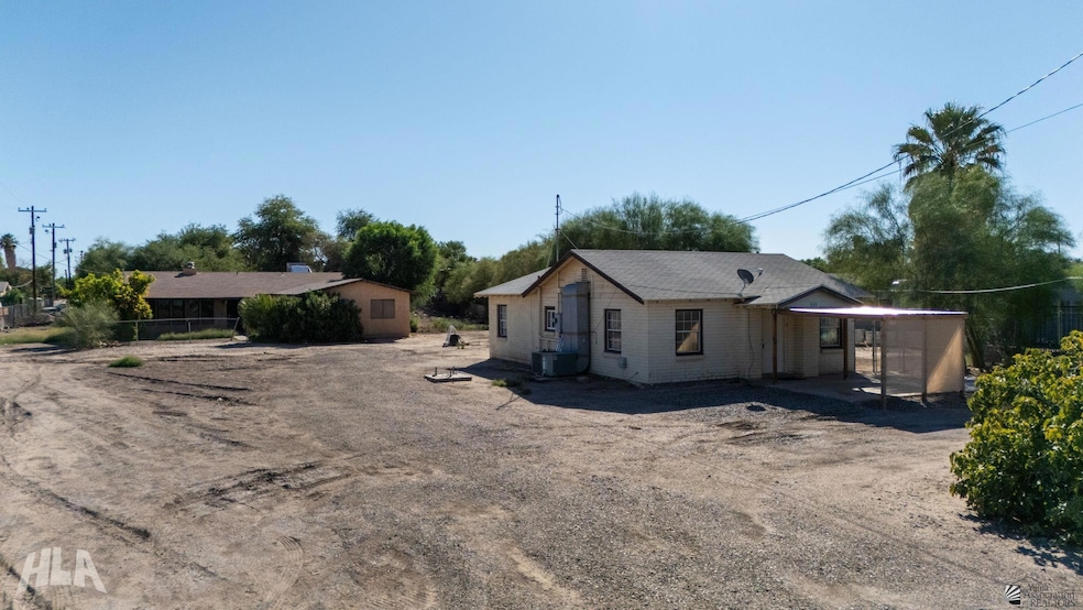 833 S Palm Ave, Yuma, AZ 85364 - photo 1