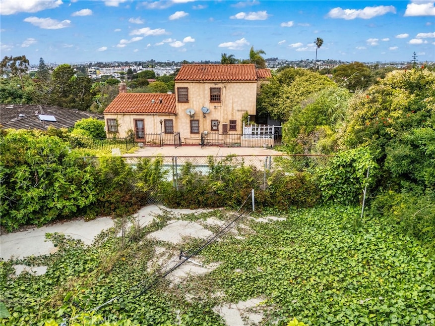 Under Contract $2,399,000