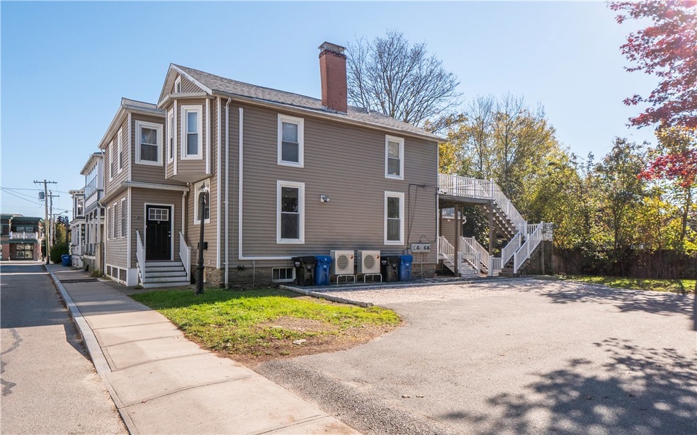 8 Pleasant St unit 1, Newport, RI 02840 - photo 1
