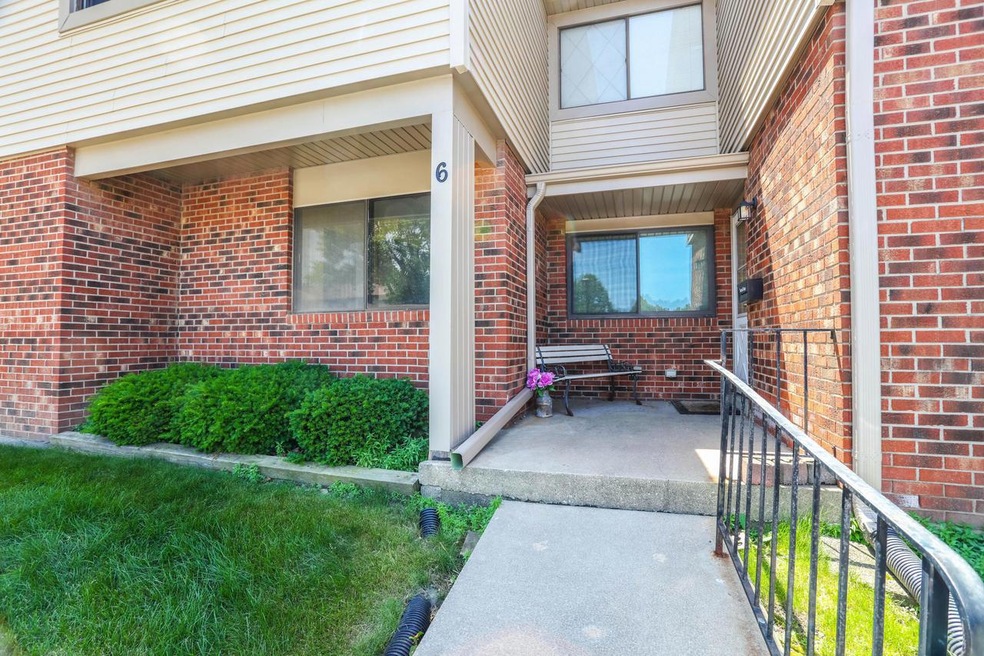 3 bedroom 2.5 baths, w/basement
