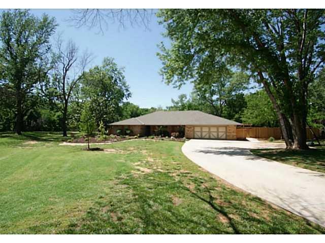 2320 Tall Oaks Trail, Edmond, OK 73025 - photo 1