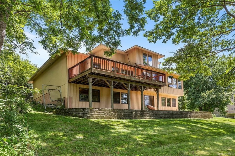 22 Whitehall Rd, Poughkeepsie, NY 12603 - photo 1