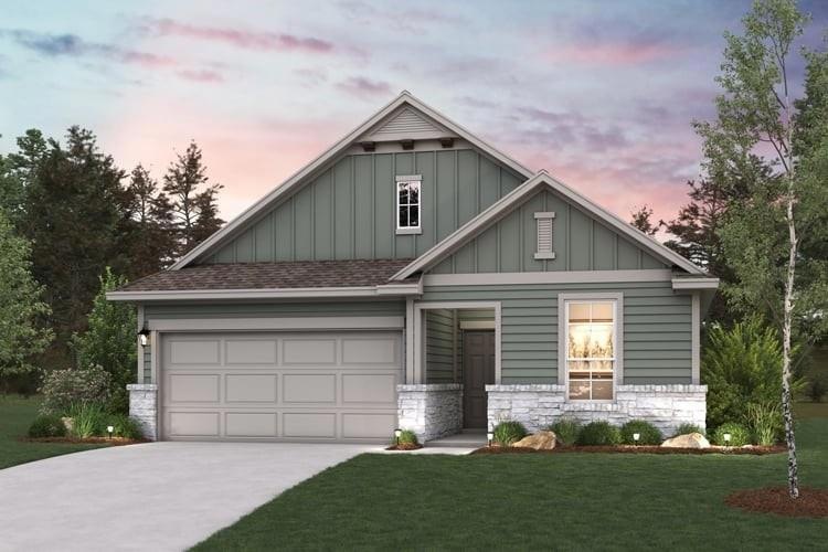 Craftsman house with roof with shingles, driveway