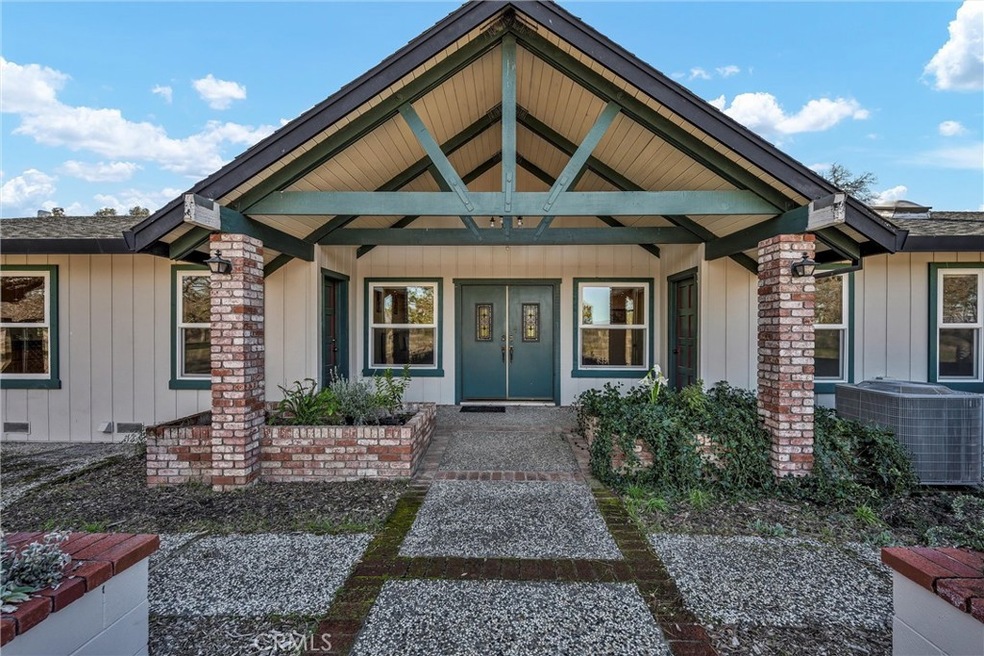 For Sale $917,000