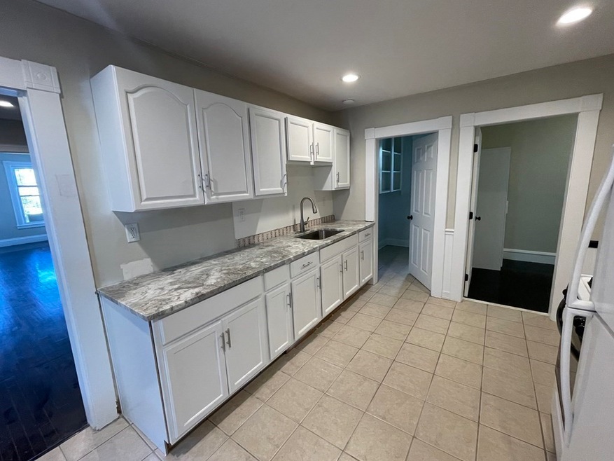 41 Methuen St unit 1, Lowell, MA 01850 - photo 1