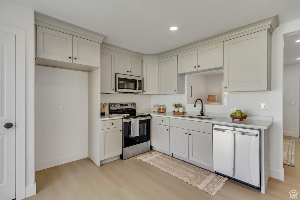 Under Contract $405,000