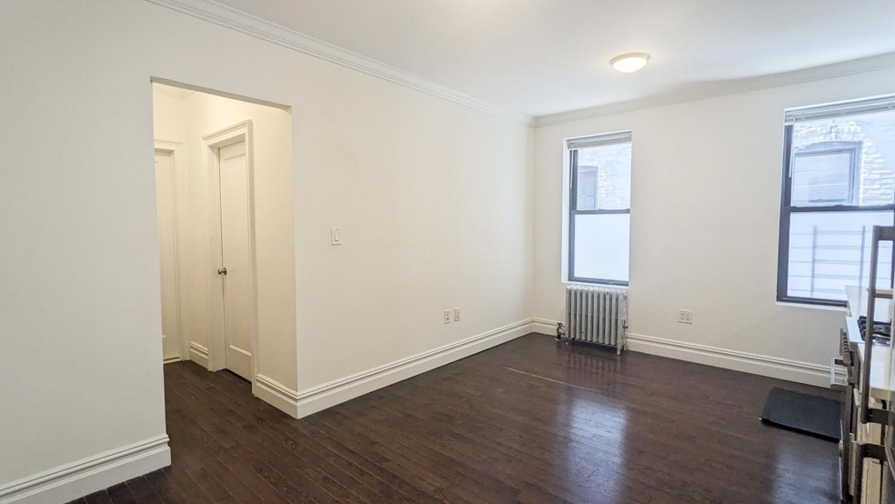 24-39 38th St unit A3, Long Island City, NY 11103 - photo 1