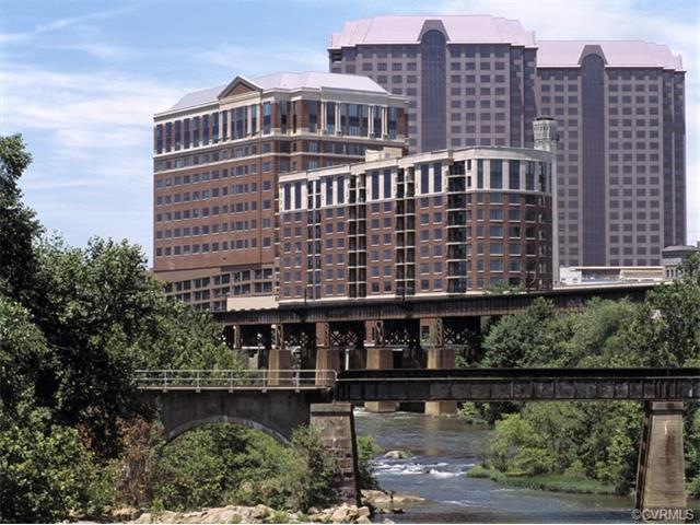 10-story highrise in the heart of downtown. Enjoy 