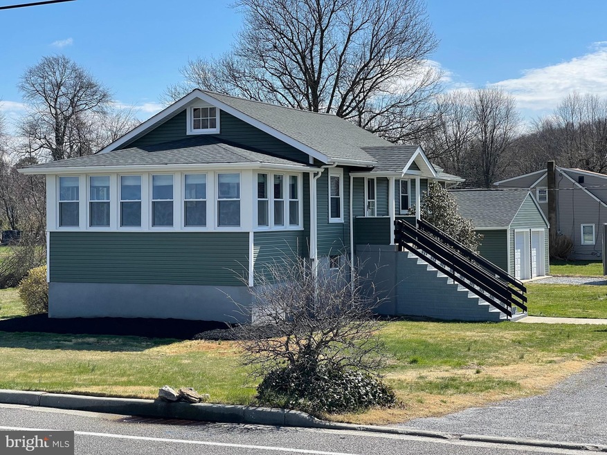 202 Riviera Dr, Pennsville, NJ 08070 - photo 1