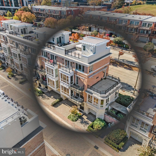 Sold $725,000 • Co-Listing Agent