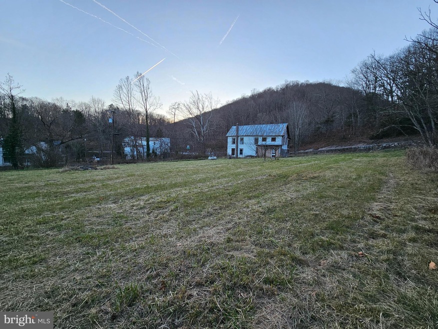 15 John Deere Ln, Maysville, WV 26833 MLS WVGT2000732