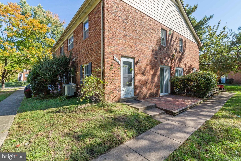 9710 Hagel Cir unit D, Lorton, VA 22079 - photo 1