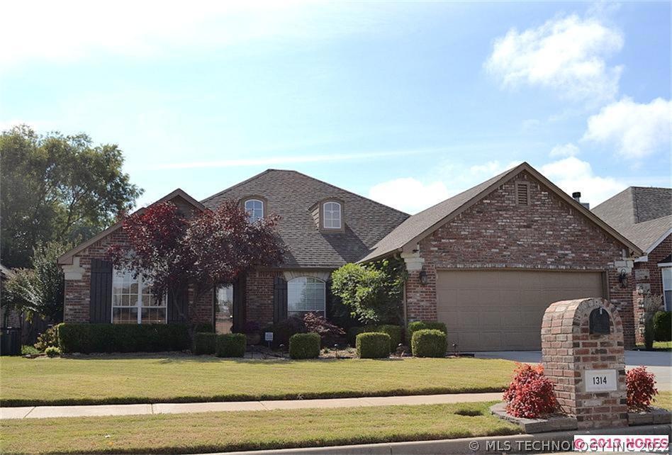 Fabulous one story in Copperfield Estates