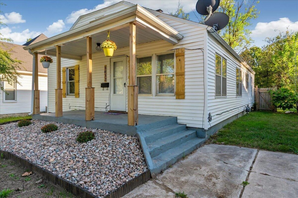 1032 W Locust St, Springfield, MO 65803 - photo 1