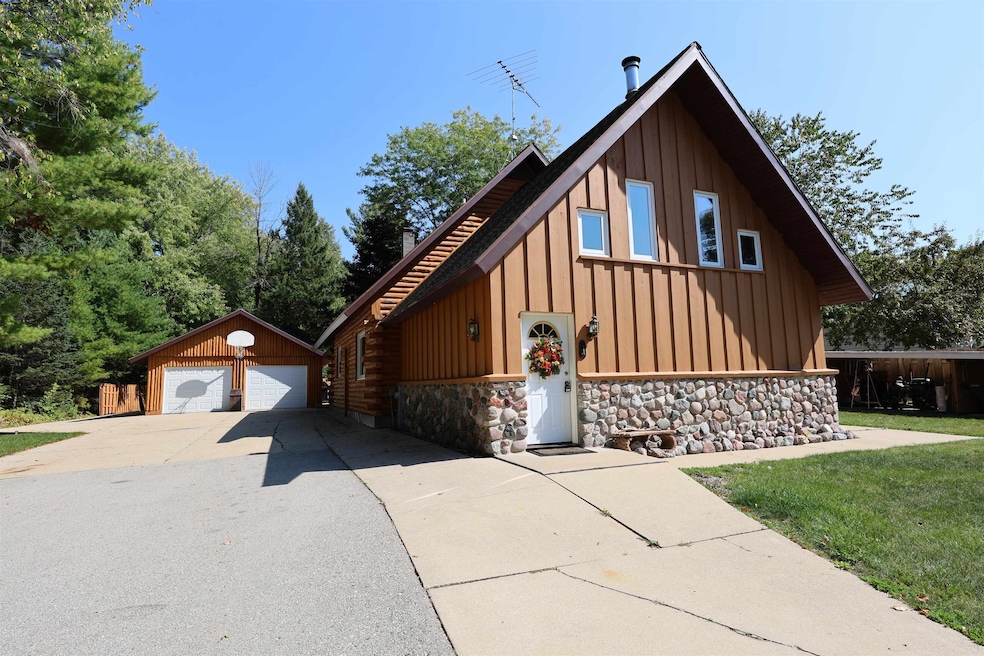 12244 Leos Rd, Suring, WI 54174 - photo 1