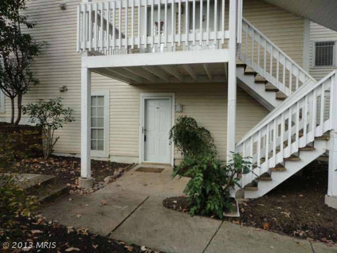 12181 Cardamom Dr, Woodbridge, VA 22192 - photo 1