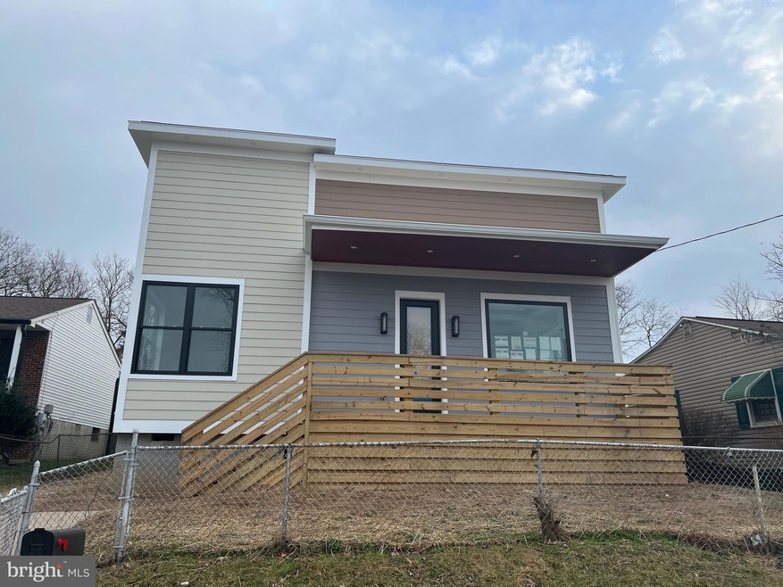 6221 Lee Place, Capitol Heights, MD 20743 - photo 1