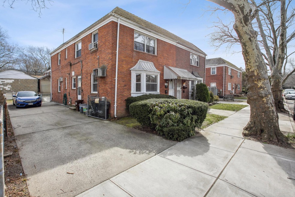 75-65 197th St unit 1, Fresh Meadows, NY 11366 - photo 1