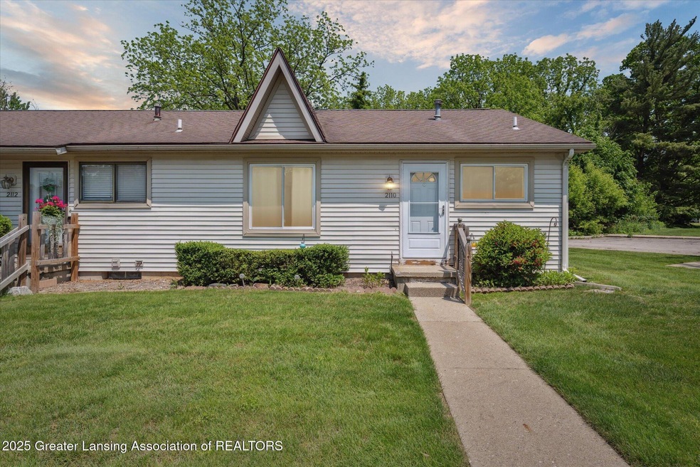 01-2110-La-Mer-Ln-Haslett-MI-48840-Windo
