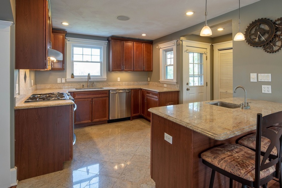 18 Narragansett Rd, Quincy, MA 02169 - photo 1