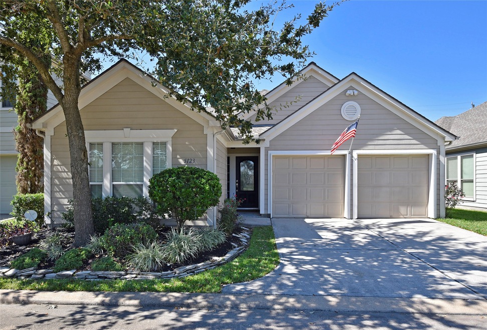 5123 Carson Hill Ln, Houston, TX 77092 - photo 1