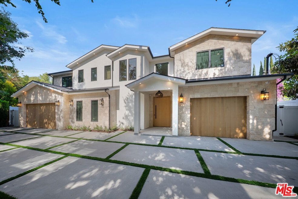 Sold $4,425,000 • Co-Listing Agent