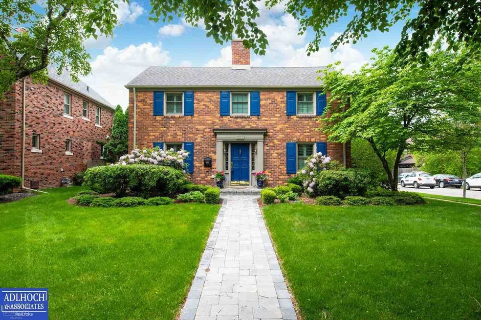 629 Rivard Blvd, Grosse Pointe, MI 48230 - photo 1