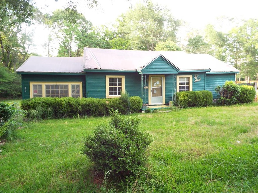 902 Seminary St, McComb, MS 39648 - photo 1