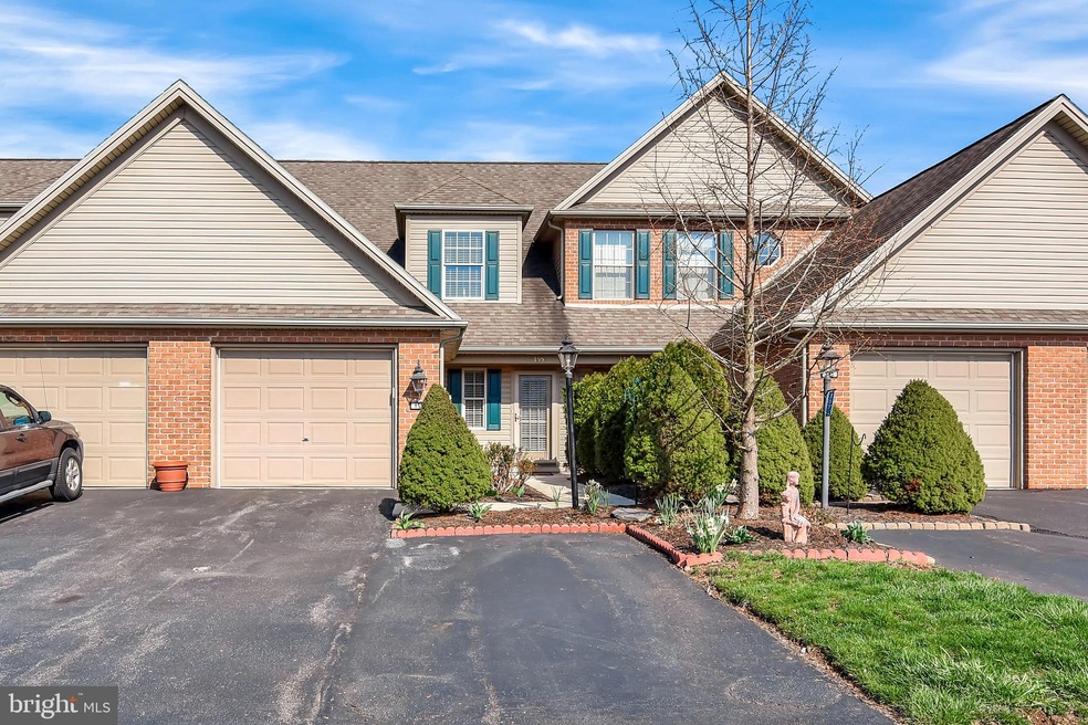 155 Lee Ann Ct, Enola, PA 17025 - photo 1