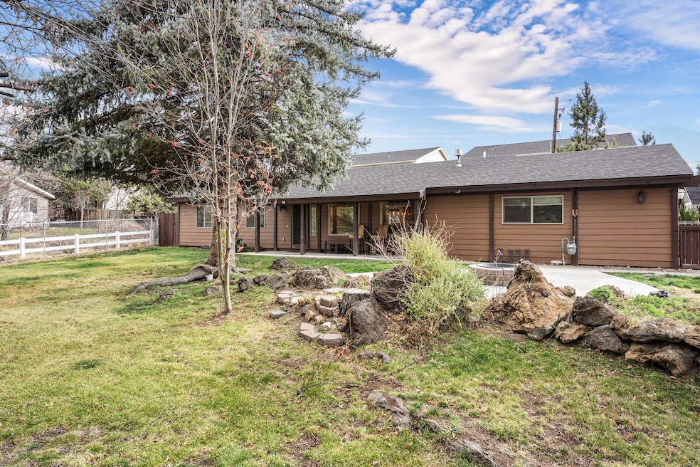 2684 NE Jones Rd, Bend, OR 97701 - photo 1