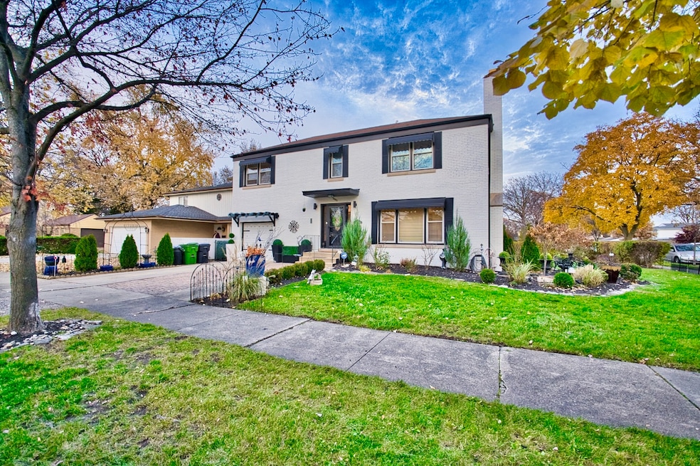 unlisted-address, Skokie, IL 60077 - photo 1
